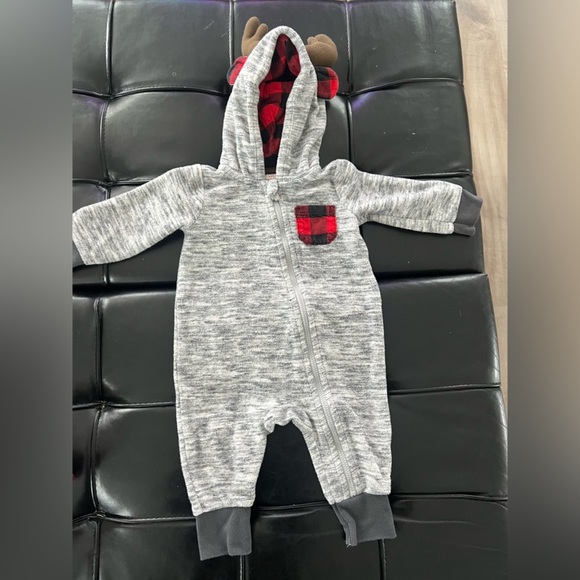 4 Outfits for Baby- 3-6 Months - Picture 4 of 10